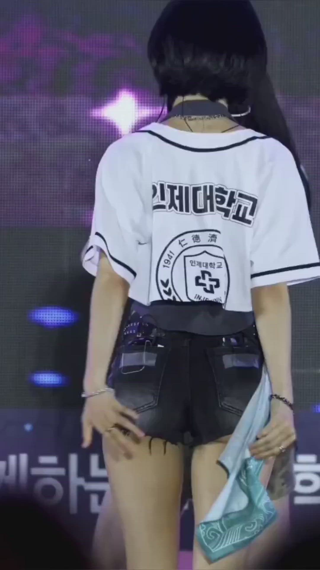 Asian Ass Flashing Korean Tease Tight Ass kpop Porn GIF